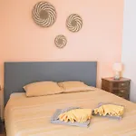 Break Apartment *