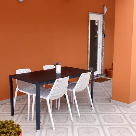 Break Apartment